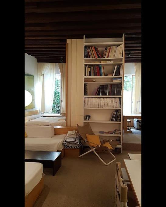 Open Space A Fra Architettura E Pittura, Fra Moderno E Antico Apartment Venice